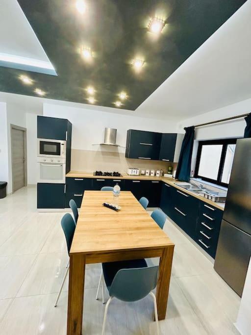 Cosy Home Close To The Sea, King-Size Bed San Pawl il-Baħar Kültér fotó